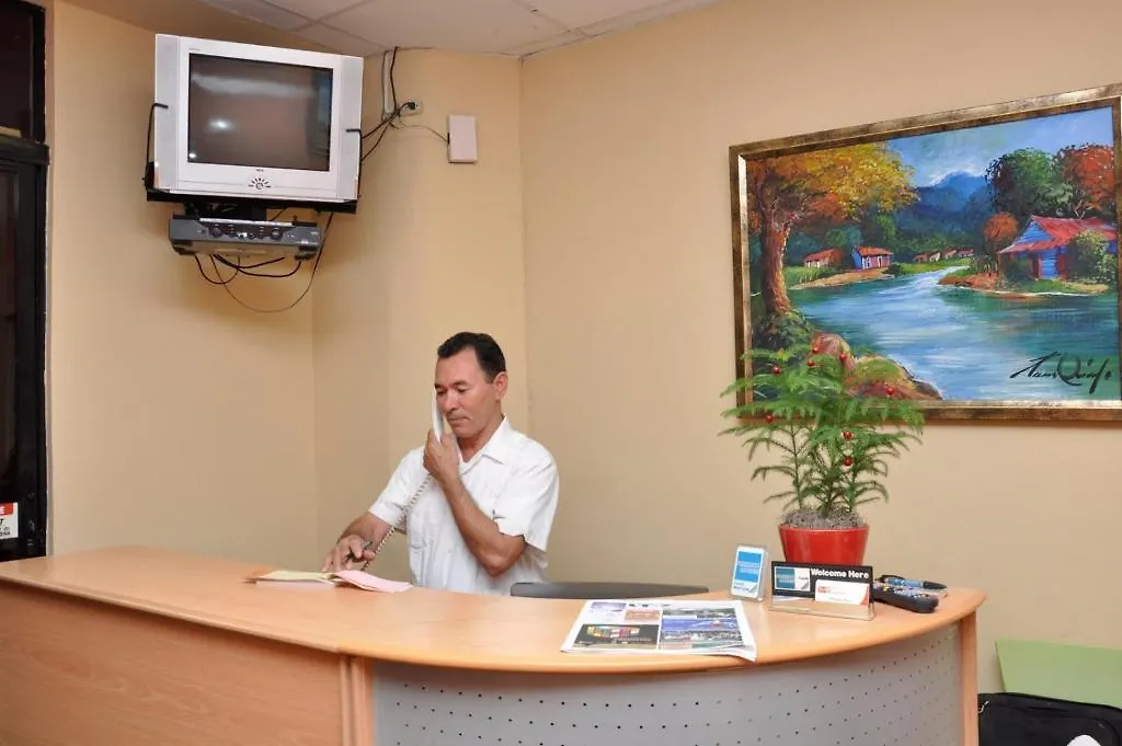Hostel Hotel Colonial Blanco Santo Domingo